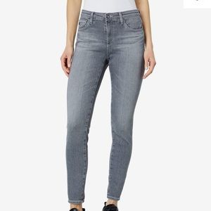 AG super skinny ankle legging jean. Size 25